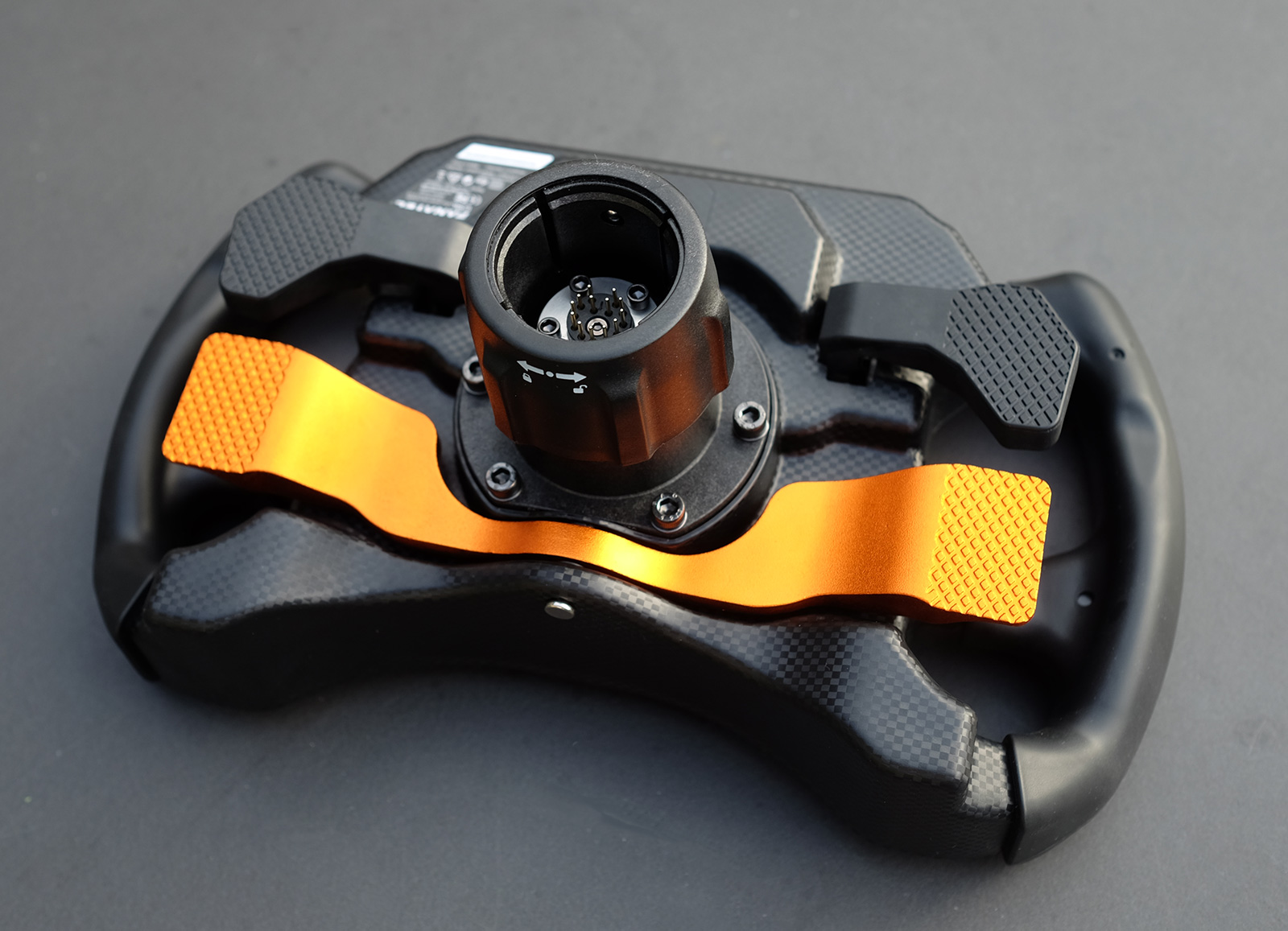 Fanatec CSL Elite steering wheel McLaren GT3 V2 – review