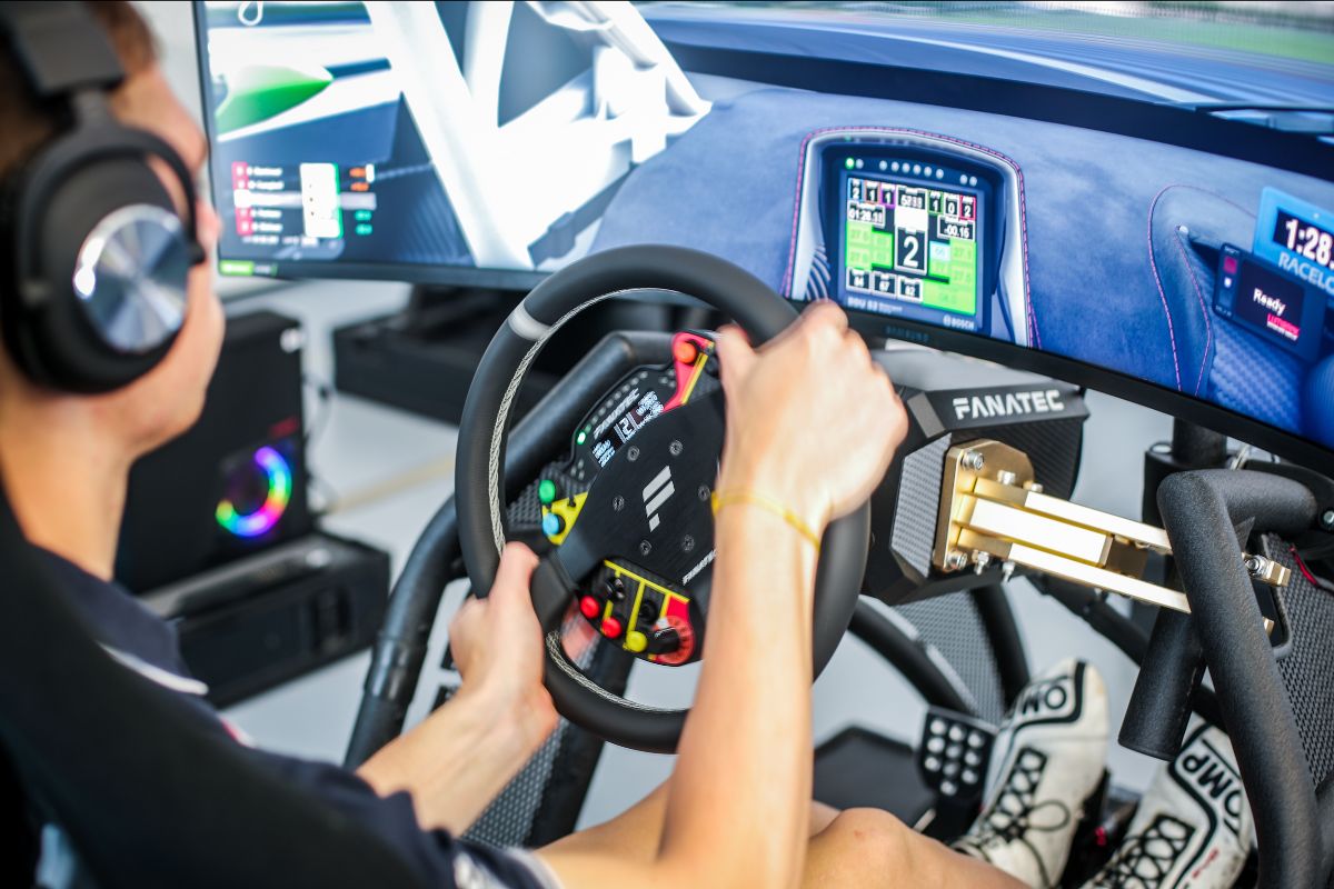Fanatec wird offizieller Lenkrad-Partner der Gran Turismo World